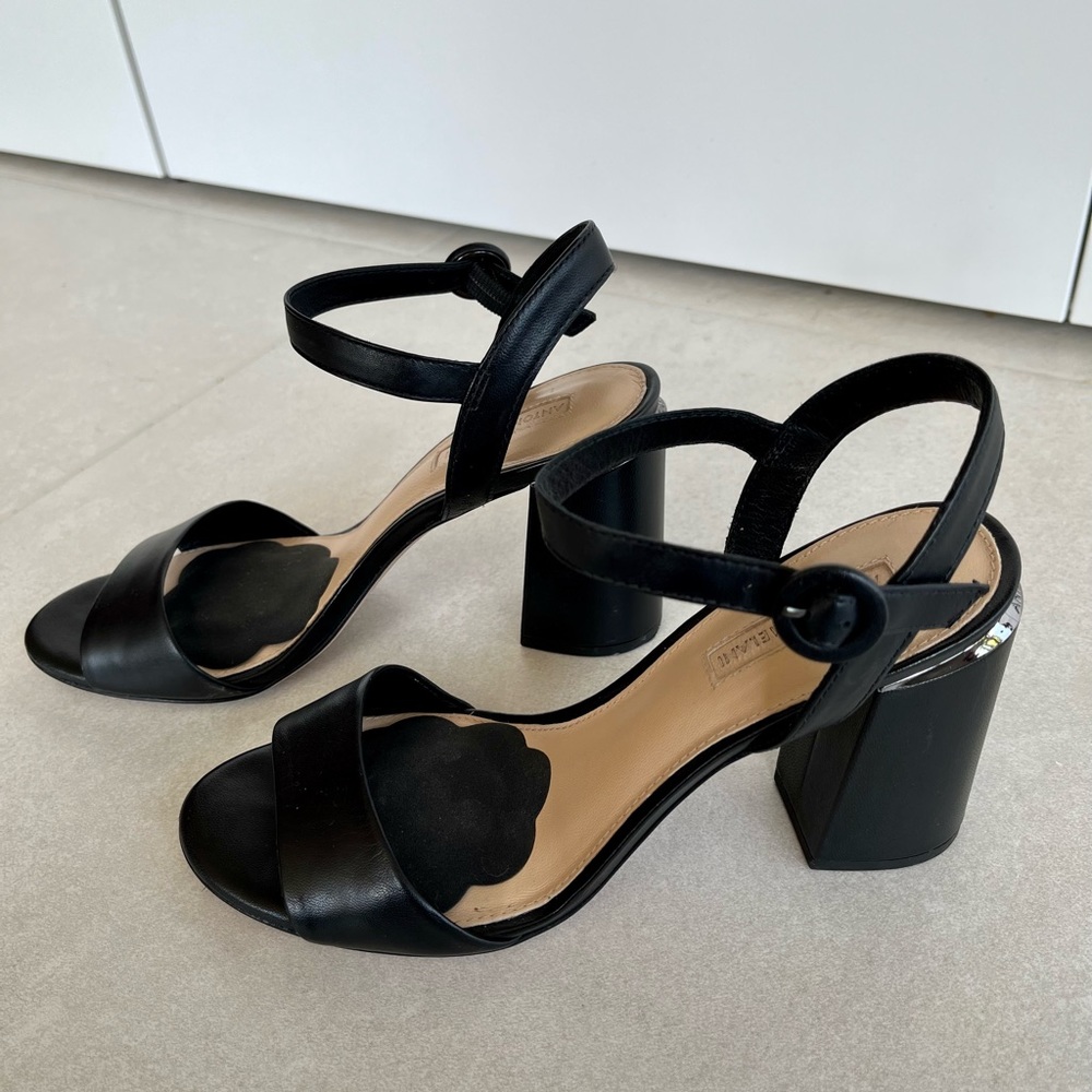 Antonio Melani Shaylen Size 8 Black